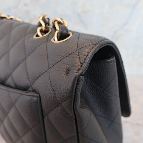 Authentic CHANEL JUMBO single flap black caviar leather shoulder bag 30cm - Picture 4 of 16